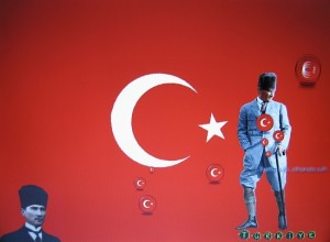 Atatürk resimli Türk bayrağı (9)